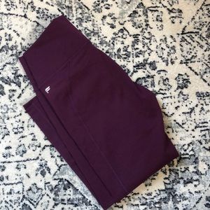 Fabletics - High waisted solid powerhold capri